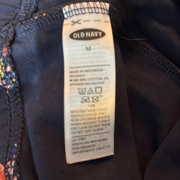 Old Navy Long sleeve tunic and leggings set. Blue w/colorful flowers. Size L/M - Picture 8 of 8